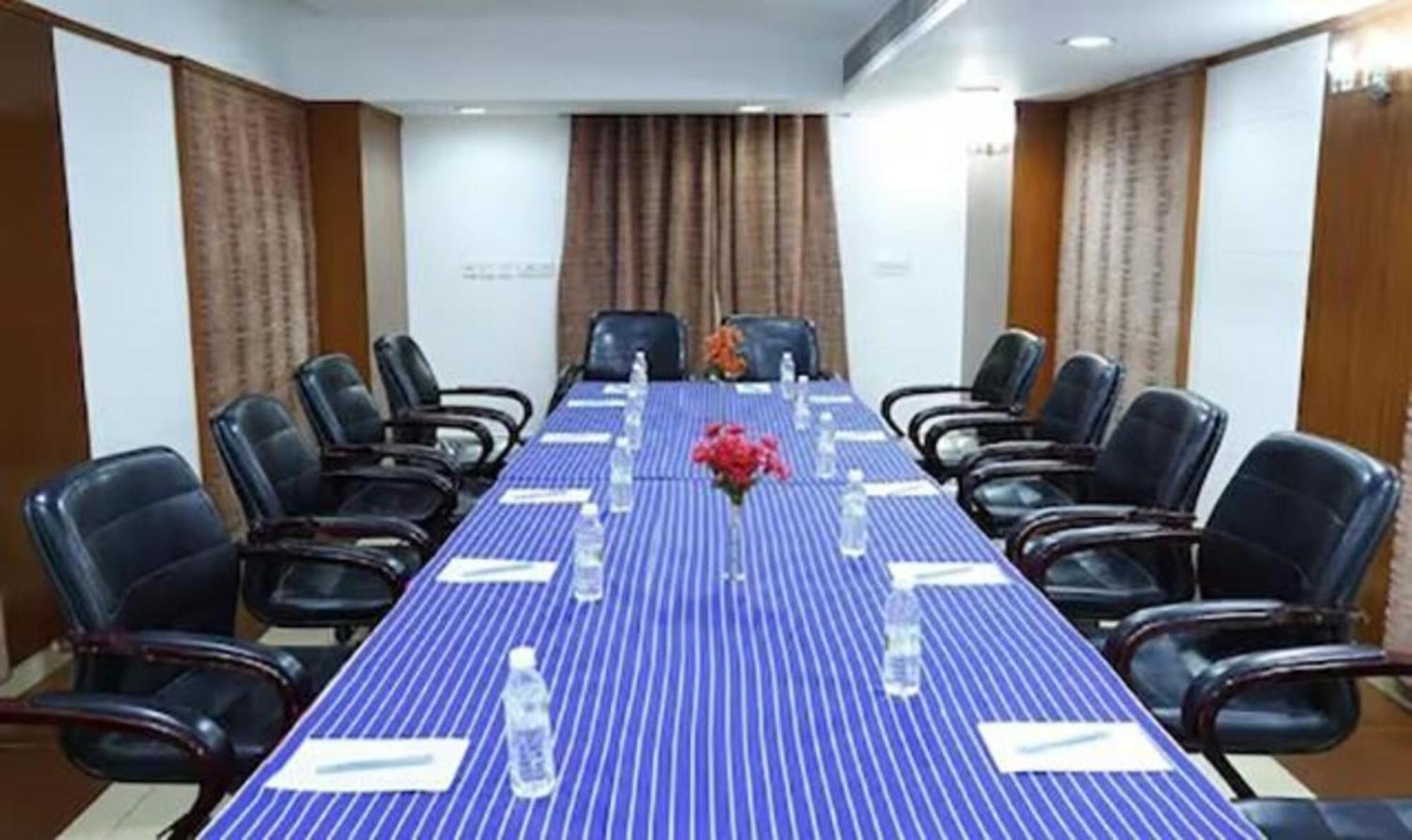 Fabhotel Prime Chennai Deluxe Εξωτερικό φωτογραφία